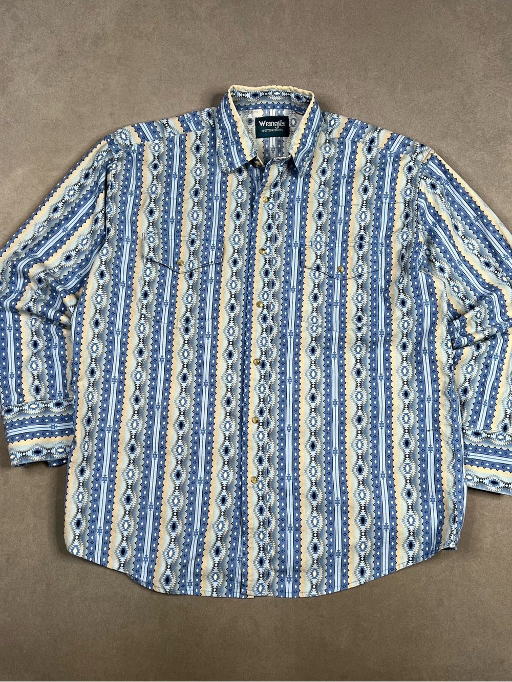 Wrangler Men's Blue and Cream Patterned Button-Down Shirt Western Vintage